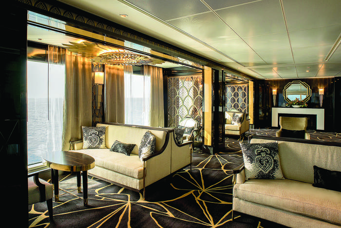 RSSC - Seven Seas Explorer - Entertainment - Observation Lounge.jpg